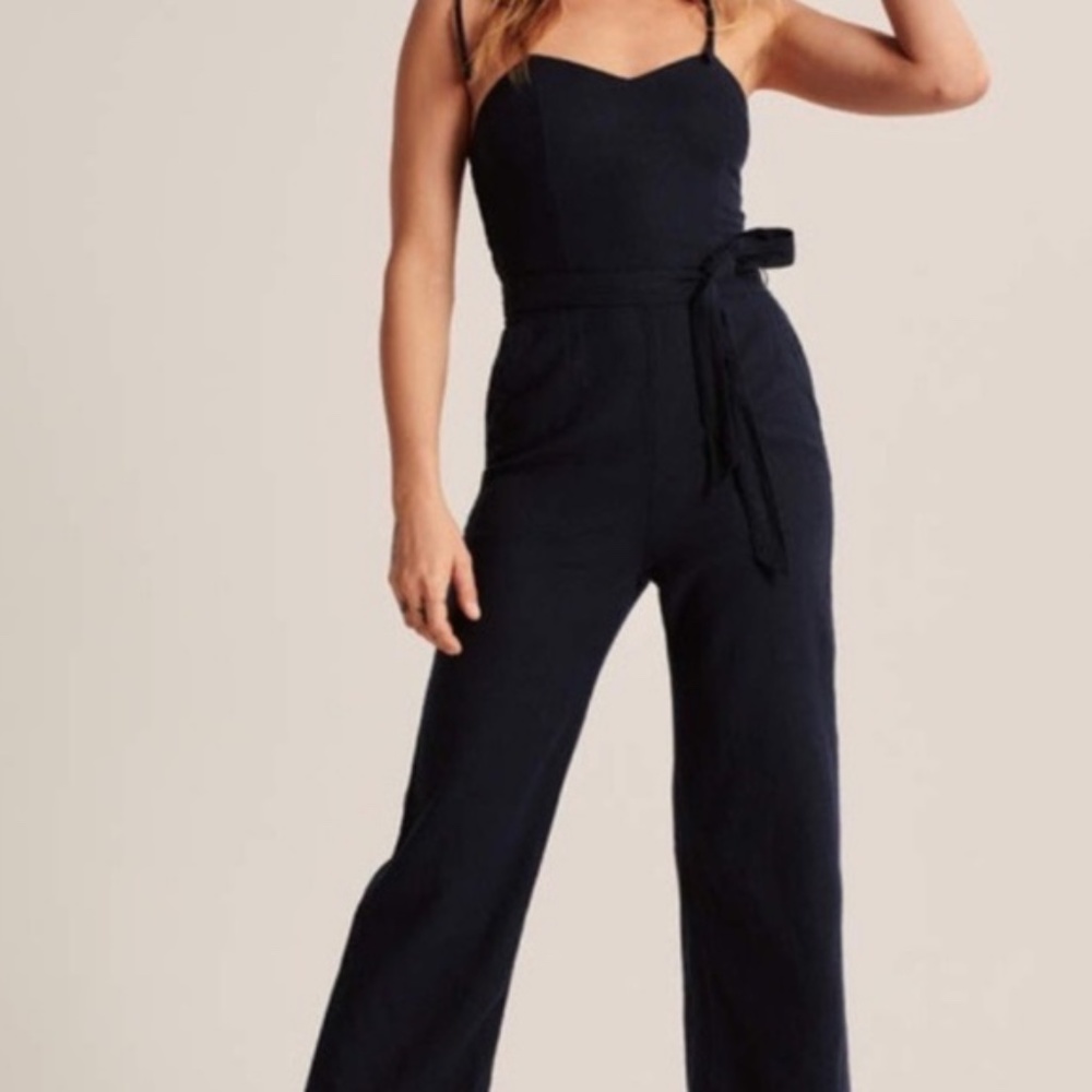 Abercrombie & Fitch Tie-Strap Linen Blend Navy Jumpsuit (Small; New-Never Worn)
